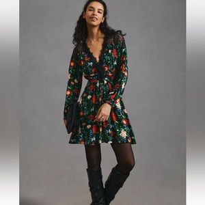 New Anthropologie Floral Lacy V-Neck Mini Dress. Size 14